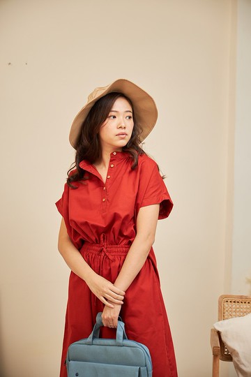 半袖側開棉質上衣 - KATHI : 紅色