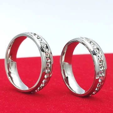 H2832 銀色鑲嵌水鑽戒子【6~8號】韓國鋯石鑽男戒女戒 情侶對戒 不生鏽316鈦鋼 指環 尾戒 圓弧圓圈戒指