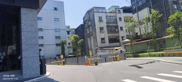 152 誠 急 售..中和遠東商圈.廠.辦｜新北市中和區連城路