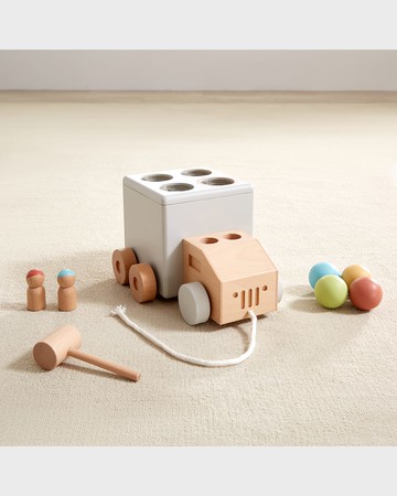 Kid's Hammer Time Pull Toy