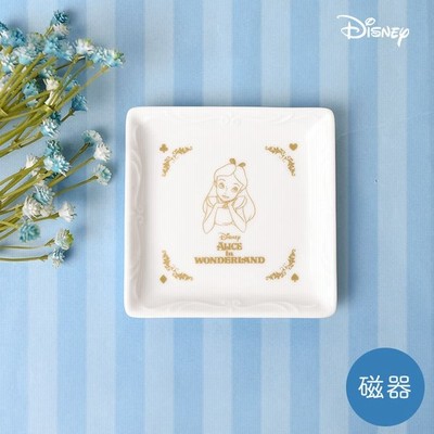 小皿 不思議の国のアリス ディズニー アリスインワンダーランド 角小皿 磁器 お皿 美濃焼 日本製 プレート 小物入れ 可愛い おしゃれ 皿 アリス グッズ Disney 通販 Lineポイント最大get Lineショッピング