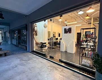 【精選】獨家專任約｜高投報面寬吃市金店面｜低於實登｜高雄市苓雅區苓雅一路