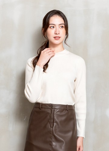 *悠甜曲風直紋純色圓領針織衫