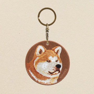 EMJOUR 雙面刺繡吊飾 - 秋田犬 | 仿真刺繡