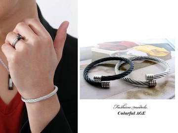 柒彩年代【NA56】彈性極佳 西德鈦鋼微調設計手環 時尚潮流~單支價格