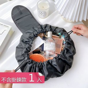 【荷生活】抽繩式帶掛鏈防水化妝收納包 大容量魔術貼拿取方便束口收納包-1入組(不含掛鍊)