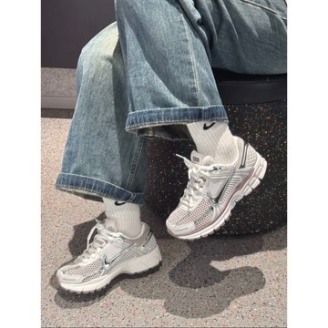 Nike Vomero 5 "Chrome Platinum Violete" 女款 銀粉 HV6417-001