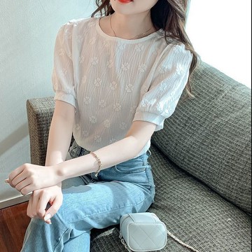 韓版顯瘦襯衫 上衣 襯衣 襯衫 短袖衫 夏季新款甜美清新森女風花朵泡泡袖襯衫寬鬆顯瘦短袖圓領上衣 平價韓系女裝
