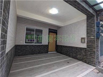 大寮中庄翻新車庫透天｜高雄市大寮區四維路