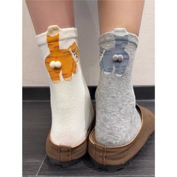 會翹屁屁的無骨襪子~立體貓球＋軟萌印花舒適中筒襪.可愛到開掛