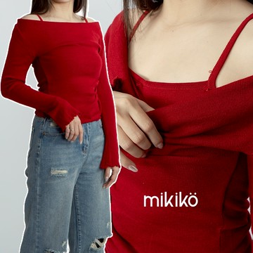 美木子｜針織上衣｜微辣 細肩假兩件木耳邊 針織上衣【T10197】長袖上衣 安可拉紅 一字領 修身顯瘦 捲邊上衣
