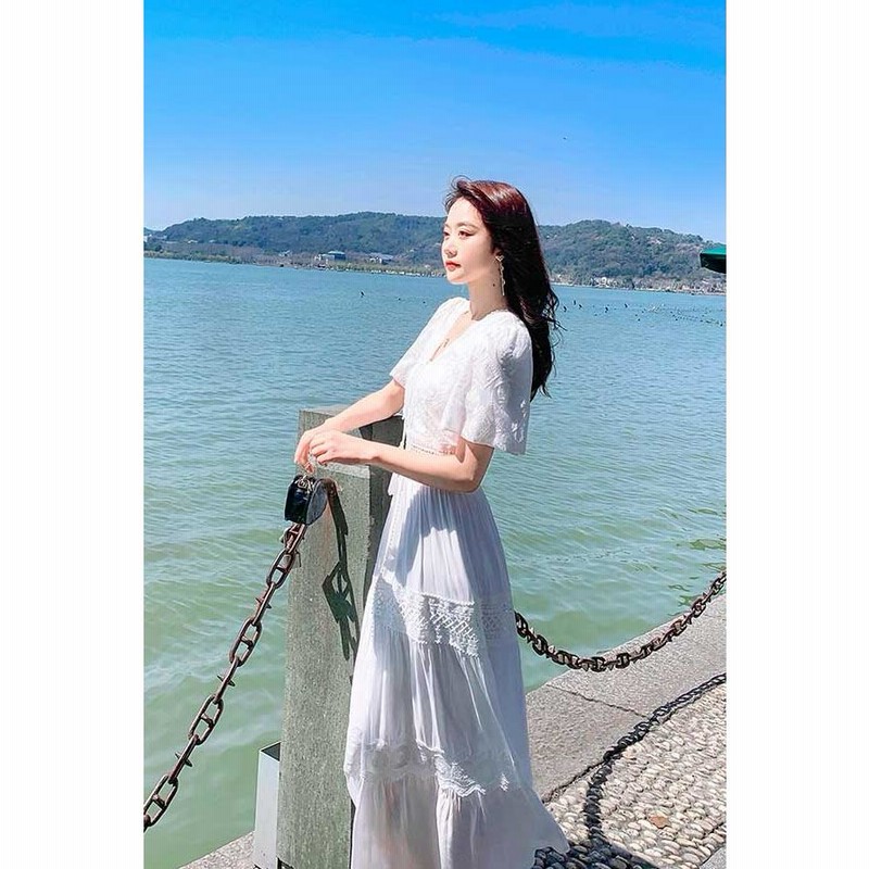 白ワンピース ハワイアン リゾートワンピース 大人可愛い 夏