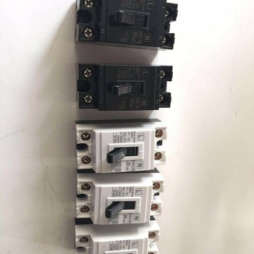 廠家供應LIOA 款微型空氣斷路器開關防漏電{鑫弘-工葉電器}可開發票