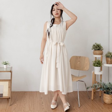 兩件式背心抓褶洋裝(附綁帶) 中大尺碼洋裝