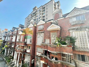 歐式古典玫瑰花園重疊雅緻美別墅｜桃園市蘆竹區中山路