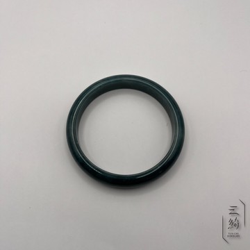 【云綺珠寶】天然A貨翡翠。威料 藍水 深威綠 雪花浪漫 手鐲 / 62.3 /19.8圍 (附台證)