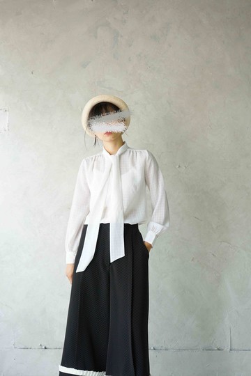 尋寶古著-知性透膚白方格直紋綁帶襯衫