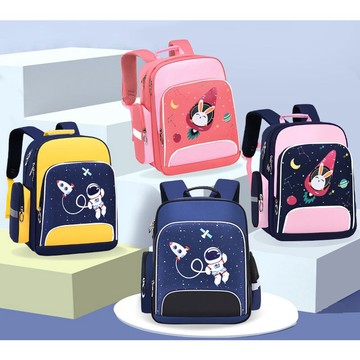 現貨《兒童書包W8A】小學1~4年級學生書包 後背包 ♥ 小學生減負護脊上學書包 開學季必備後背包