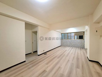 三峽中華路黃昏市場旁蝴蝶廣場三房昇平車｜新北市三峽區中華路