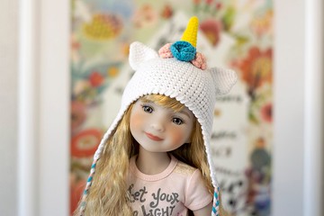 RRFF 衣服，娃娃獨角獸帽子 Ruby Red Fashion Friends （37 厘米/14.5 英寸）