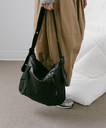 supportingrole大容量口袋百搭俐落線條設計手提肩斜背包 黑