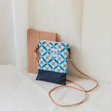 【輕便小包】深藍富士山 / 磁磚系列 / 深藍