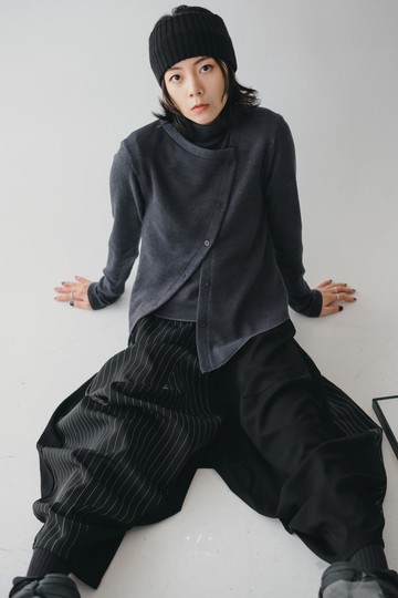 兩件式時髦之丘 高領短袖+斜釦外套 - 2色 - 灰+外