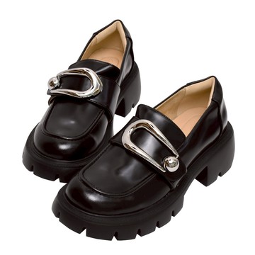 ANNSTAR 彭彭PON聯名-時尚飾釦厚底懶人樂福鞋5cm-黑