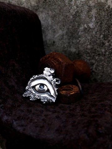 監視吊墜 Oversee Pendant