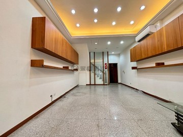 專賣黎明商圈臨路透天店面1至4樓共5大房3衛浴｜台中市南屯區黎明東街