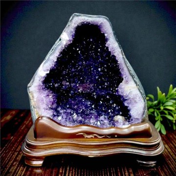 【SUMMER寶石】 藏風納氣5A帝王紫晶洞 17.36KG