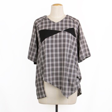 咖格 - V領三角拼布側褶不規則上衣 #U1196