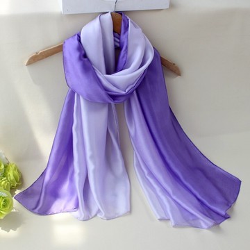 絲巾女秋冬季拼色仿真絲圍巾漸變色絲巾緞面圍巾披肩遮陽防曬圍巾1入