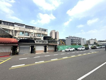 河堤社區雙車庫黃金店住｜高雄市左營區文守路