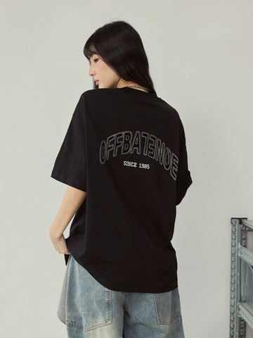 OFFBEATENOS 字母刺繡短T