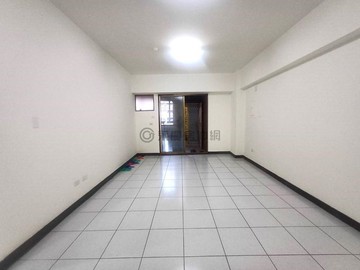 衛武營海洋商圈(陽台進出)三房+平車｜高雄市鳳山區海洋二路