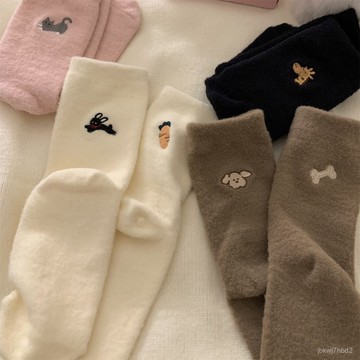 臺灣🚍8H出🉑"用色彩和甜食來提陞溫度"【高密澳絨】ab不對稱加厚襪子女中筒襪