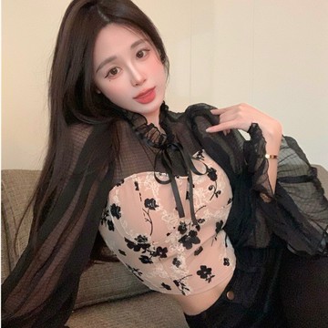 復古蕾絲雪紡襯衫女春夏新款設計感小眾修身短款喇叭袖上衣