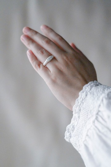 白瓷戒指 / 共生 / 蕨