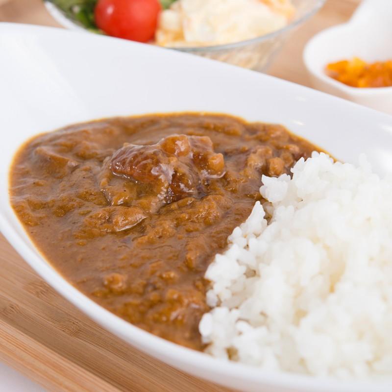 牛の匠が作る本格カレー〔200ｇ×6箱〕 有限会社風配高原ファーム 佐賀県 送料無料 ポイント消化