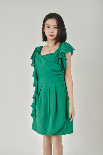 尺寸：M moosaya傘袖垂領綠色洋裝