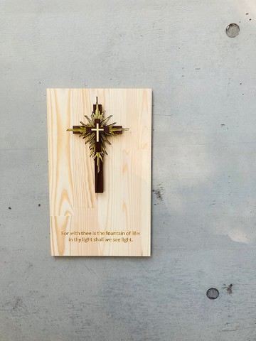 木材十字架壁畫－神就是光 厚卡與黃銅版本