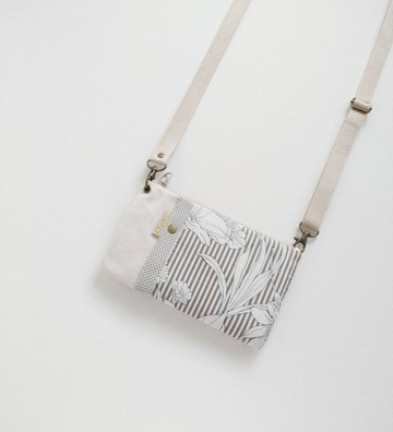 【FPH/3Way手機包(可直可橫)】線條花朵 日本帆布