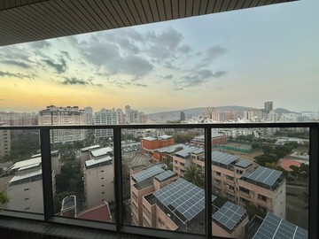 專員陪同左營榮總商圈三鐵共構圈全新未住景觀三房平車｜高雄市仁武區霞海路