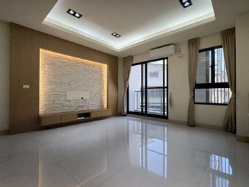 ☘︎黃瀅庭☘大寮商圈學區輕裝潢方正透天厝｜高雄市大寮區大智街