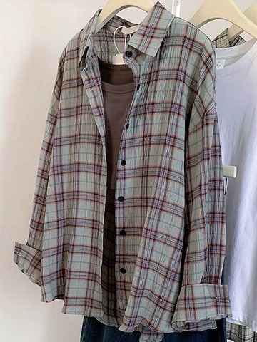 港味慵懶復古綠色褶皺襯衫女內搭疊穿小眾時尚高級感打底襯衣外穿新款【聚寶屋】