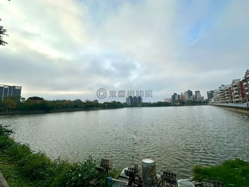 龍安【電梯大3房．車位輪抽】面湖畔．前後雙陽台｜桃園市桃園區國豐七街