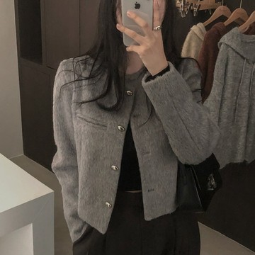 ˏˋ𝐻𝑒𝑦 𝑆𝑝𝑟𝑖𝑛𝑔 - ̗̀🌷⛅️ ̖韓國chic復古簡約氣質軟糯別緻鈕釦小個子毛呢短款外套女