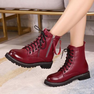 加絨厚底短靴2025大碼馬丁靴41一43平底機車真皮瘦瘦靴新款冬女靴