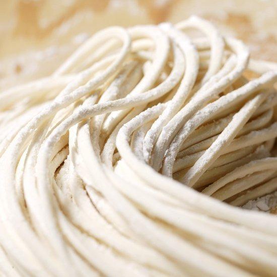 手延べうどん 手延べ生うどん 300g×6袋 うどん かも川 かも手 ギフト グルメ 法事 お供え 粗供養 贈答用 贈り物 化粧箱 のし プレゼント 内祝 歳暮